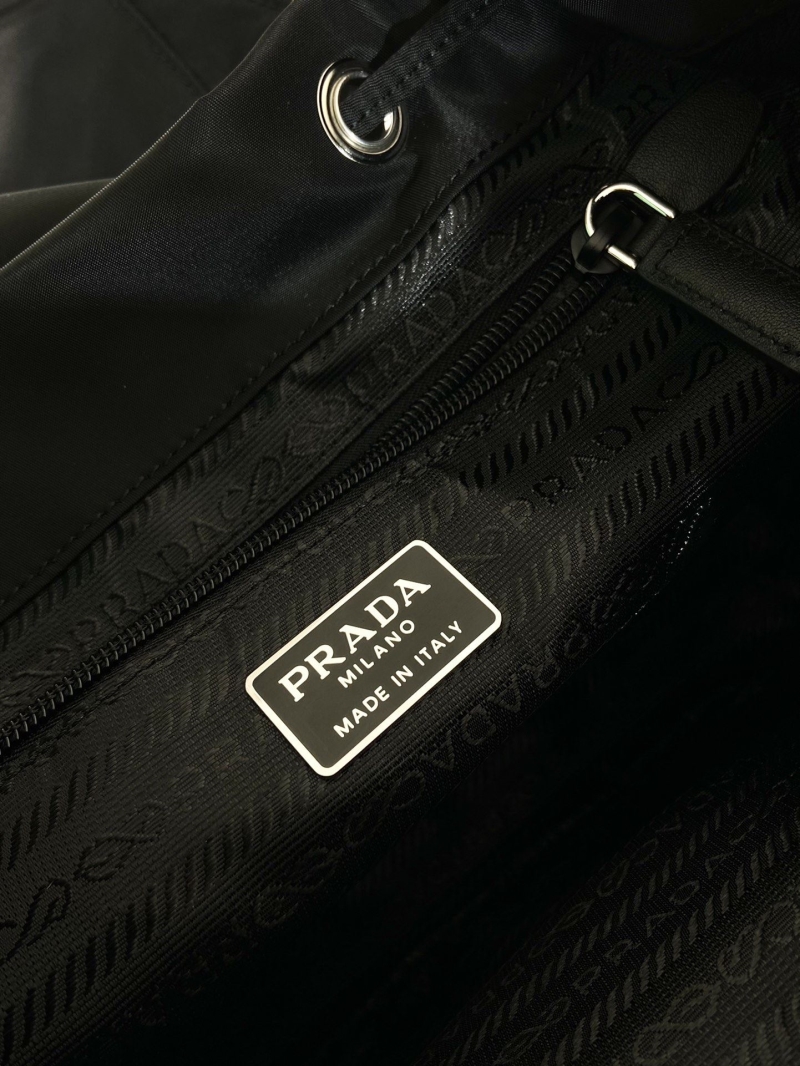 Pra*a backpacks